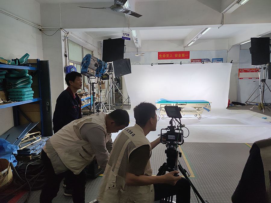 黑眼睛廣告為泰樂康科技拍攝產(chǎn)品短視頻現(xiàn)場(chǎng)