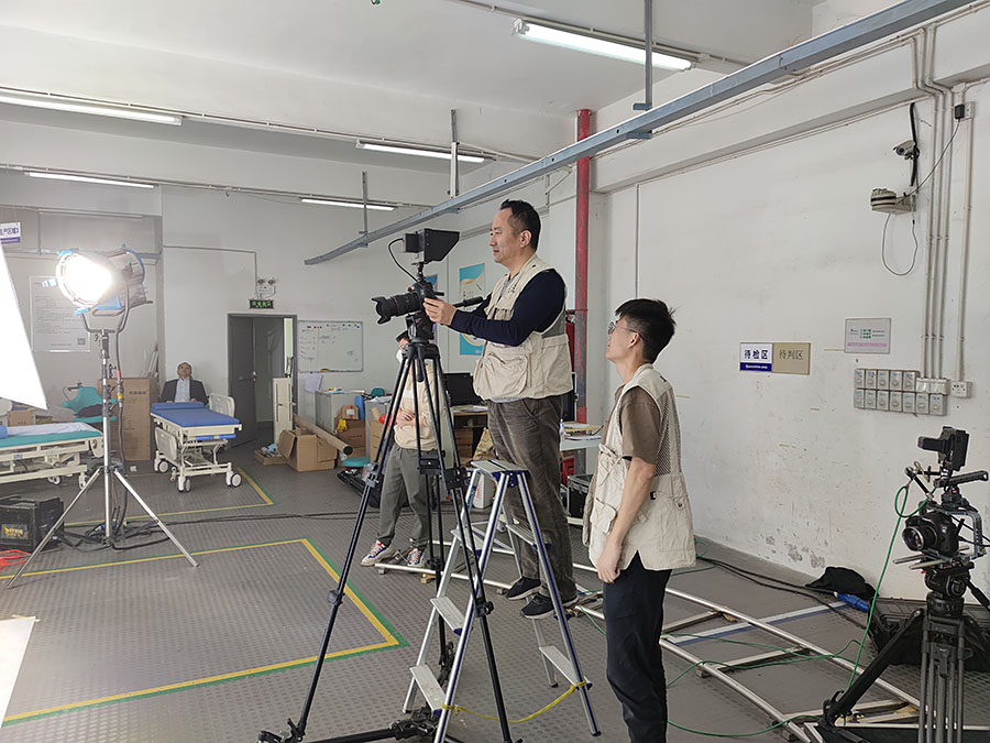 黑眼睛廣告為泰樂康科技拍攝產(chǎn)品短視頻現(xiàn)場(chǎng)