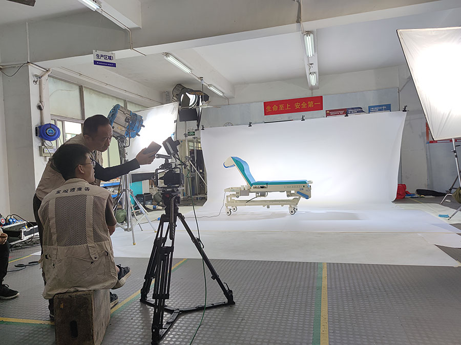 黑眼睛廣告為泰樂康科技拍攝產(chǎn)品短視頻現(xiàn)場(chǎng)